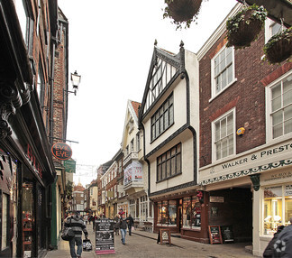 More details for 33 Stonegate, York - Retail for Sale