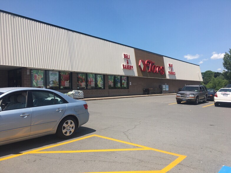 7395 Turin Rd, Lowville, NY à louer - Photo du bâtiment - Image 1 de 6