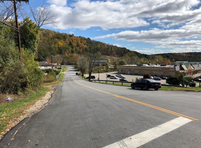 1840 US-6, Carmel, NY à vendre - Photo du bâtiment - Image 3 de 13