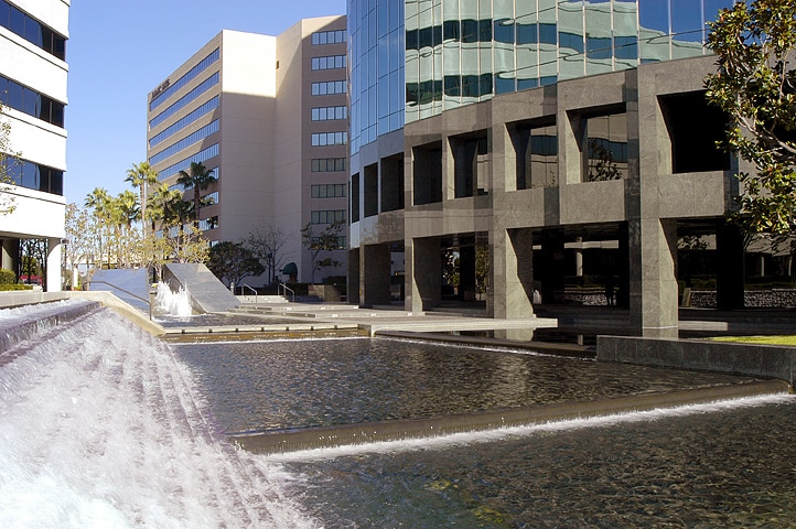 17901 Von Karman Ave, Irvine, CA à louer - Photo du bâtiment - Image 2 de 26