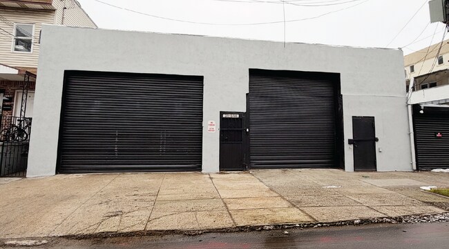 More details for 31-54 12th St, Long Island City, NY - Industrial for Lease