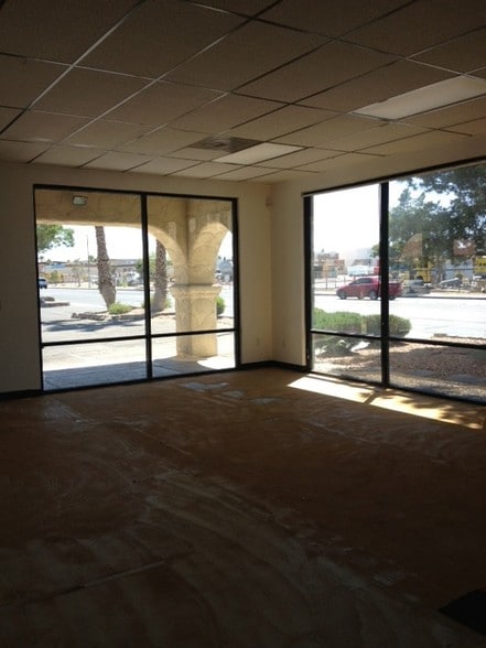 4970 Arville St, Las Vegas, NV for lease - Interior Photo - Image 3 of 9