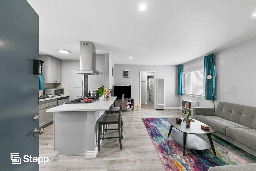 433 Nebraska Ave, Long Beach, CA à vendre - Photo du bâtiment - Image 2 de 19