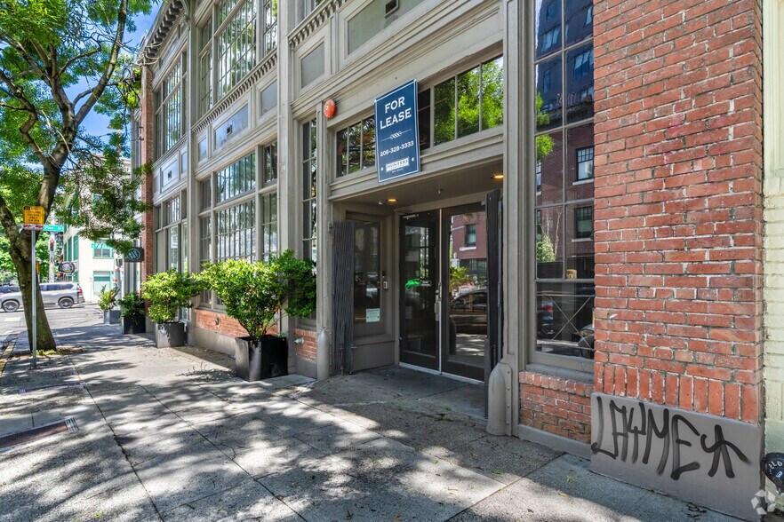 401 E Pine St, Seattle, WA à louer - Photo du bâtiment - Image 3 de 15