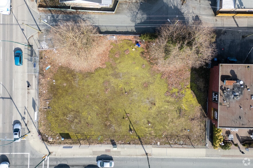 1407 41st Ave, Vancouver, BC à vendre - Photo du bâtiment - Image 2 de 2