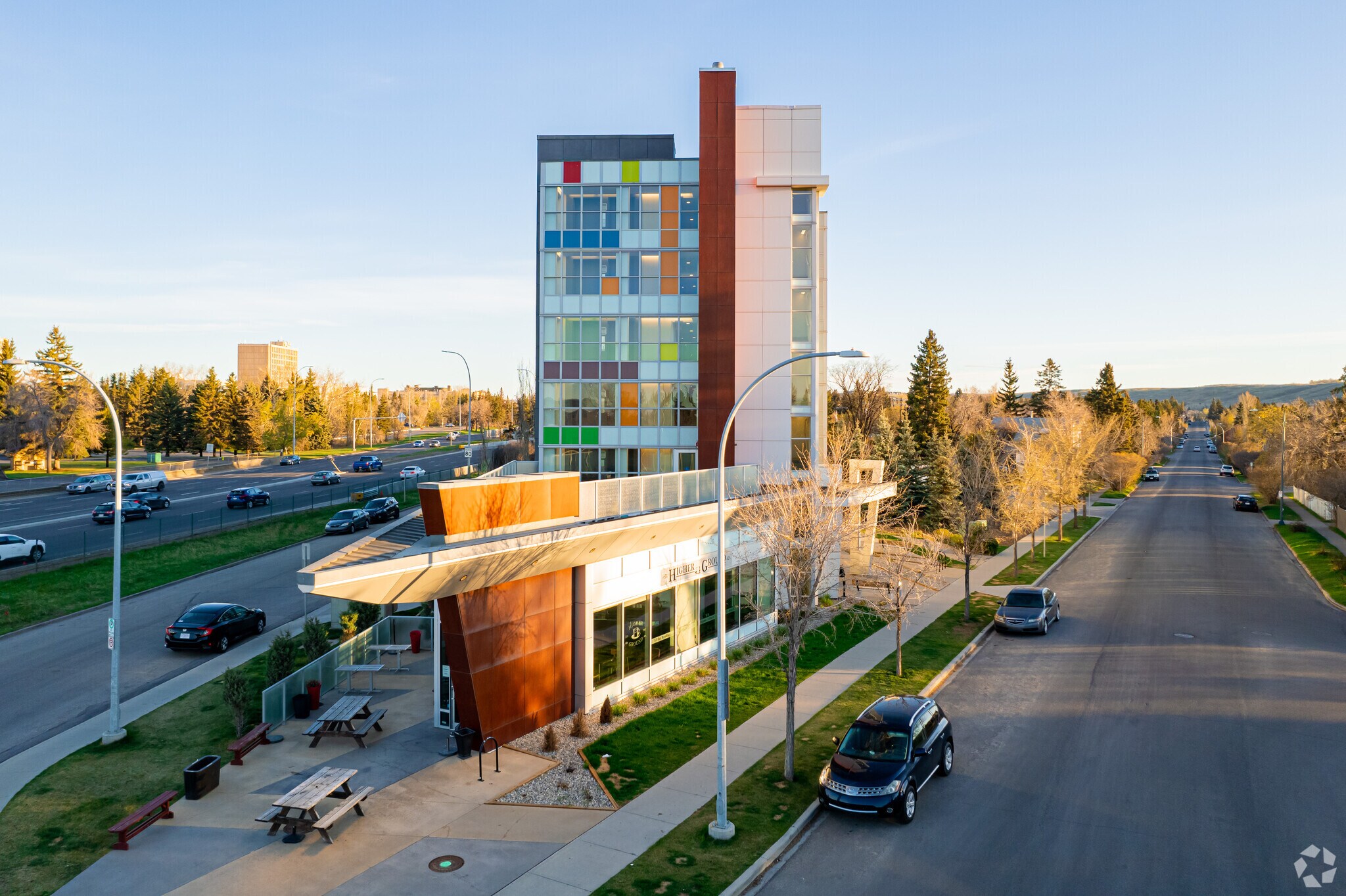 2520 Capitol Hill Cres NW, Calgary, AB à vendre Photo du bâtiment- Image 1 de 1