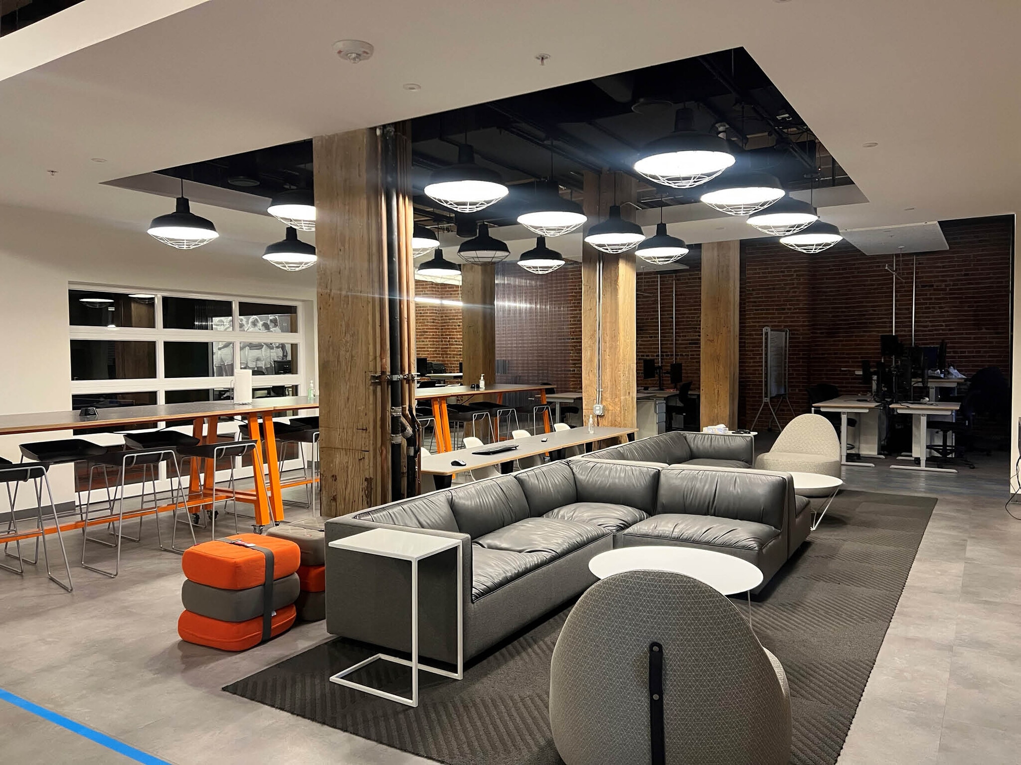 1013 Jones St, Omaha, NE for lease Interior Photo- Image 1 of 3