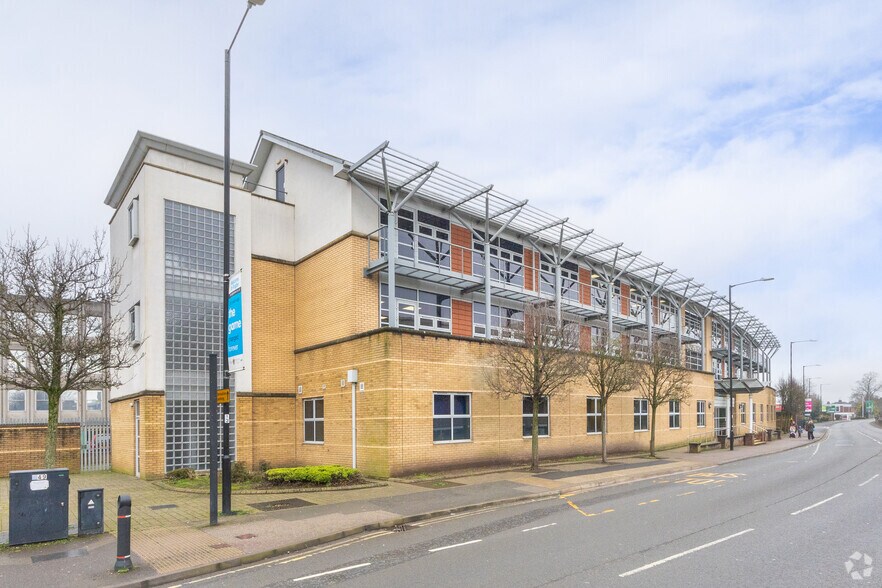 Corporation St, Rugby for lease - Primary Photo - Image 1 of 4
