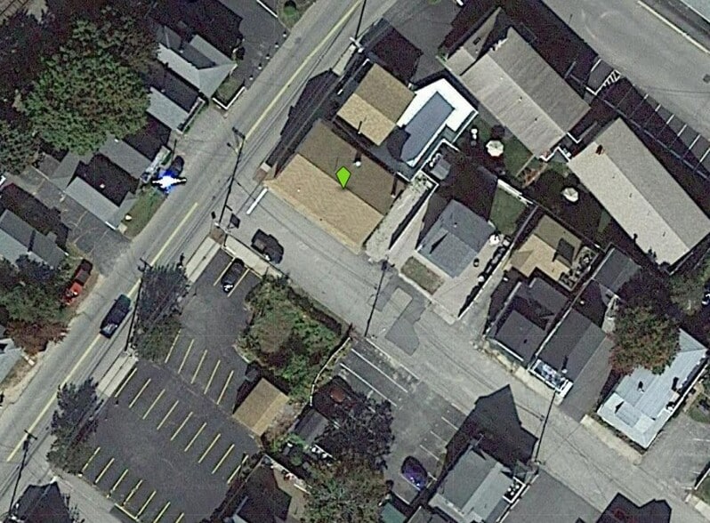 93 W Grand Ave, Old Orchard Beach, ME for sale - Building Photo - Image 1 of 2
