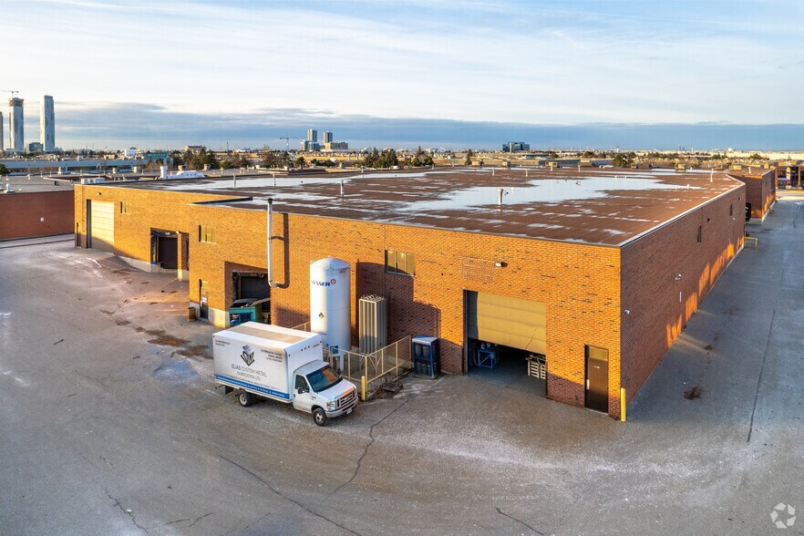 633 Edgeley Blvd, Vaughan, ON à louer - Photo du bâtiment - Image 3 de 3