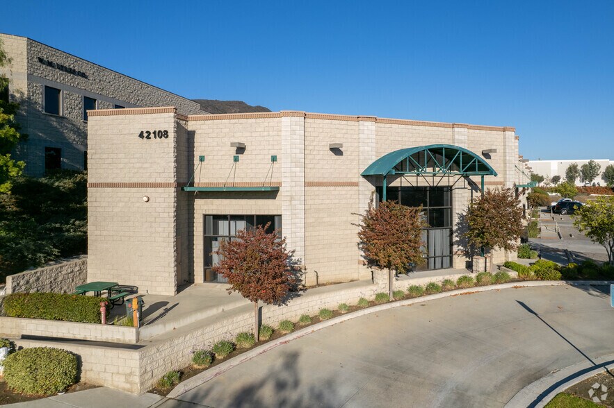 42108 Roick Dr, Temecula, CA à louer - Photo du bâtiment - Image 2 de 6
