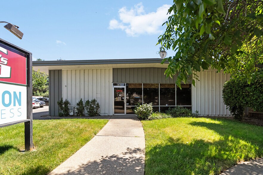 135 W 8th Ave, Chico, CA à vendre - Photo du bâtiment - Image 3 de 35
