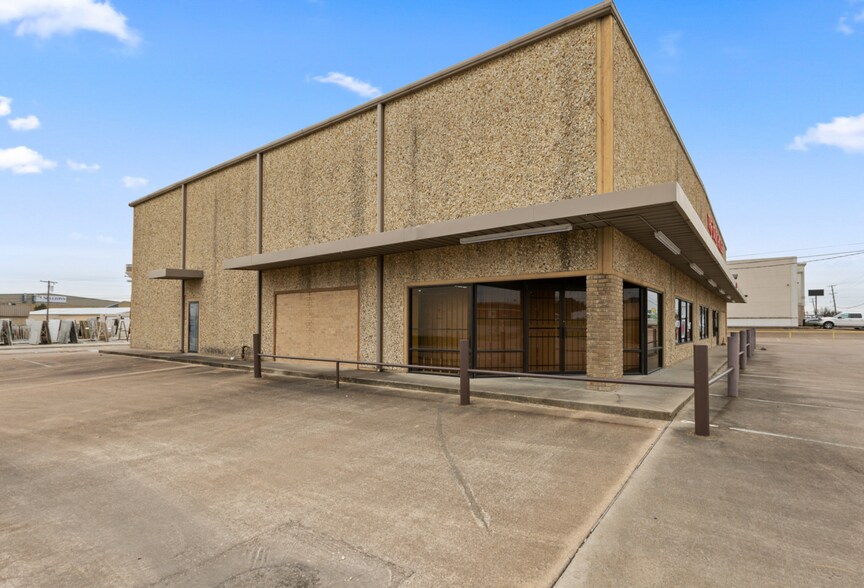 5500 Franklin Ave, Waco, TX à vendre - Photo du bâtiment - Image 2 de 36