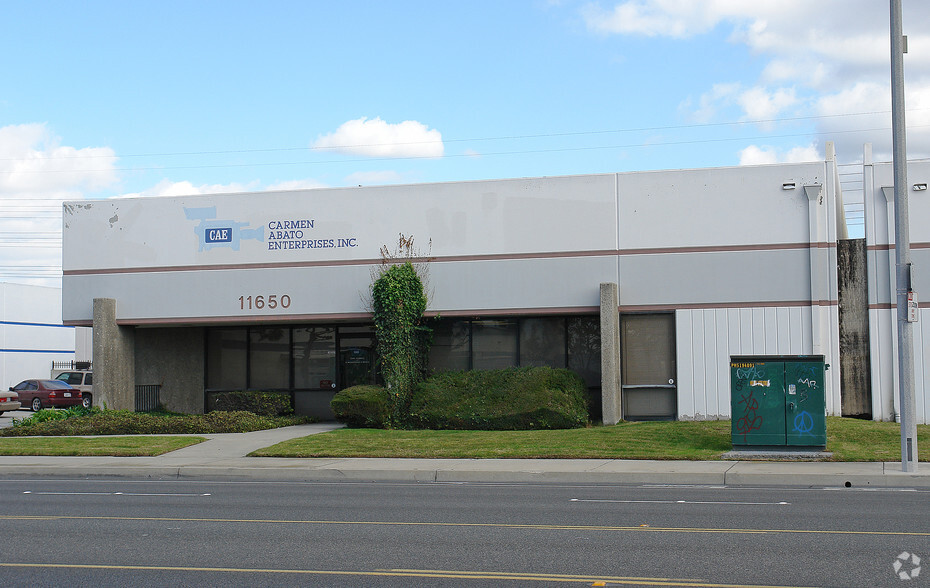 11650 Western Ave, Garden Grove, CA for lease - Building Photo - Image 3 of 5