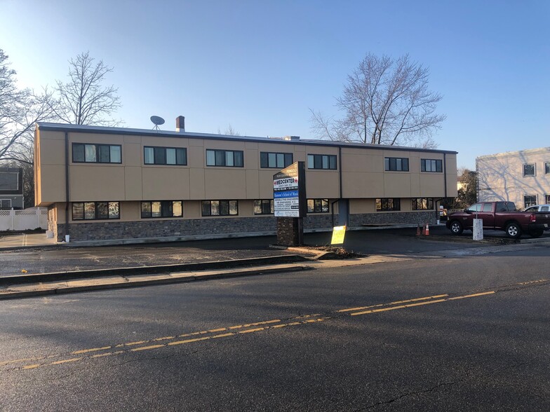 51 W Prospect St, East Brunswick, NJ for lease - Building Photo - Image 1 of 9