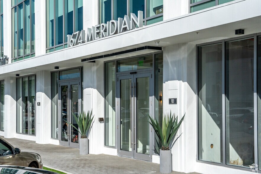 1674 Meridian Ave, Miami Beach, FL à louer - Photo du bâtiment - Image 3 de 6