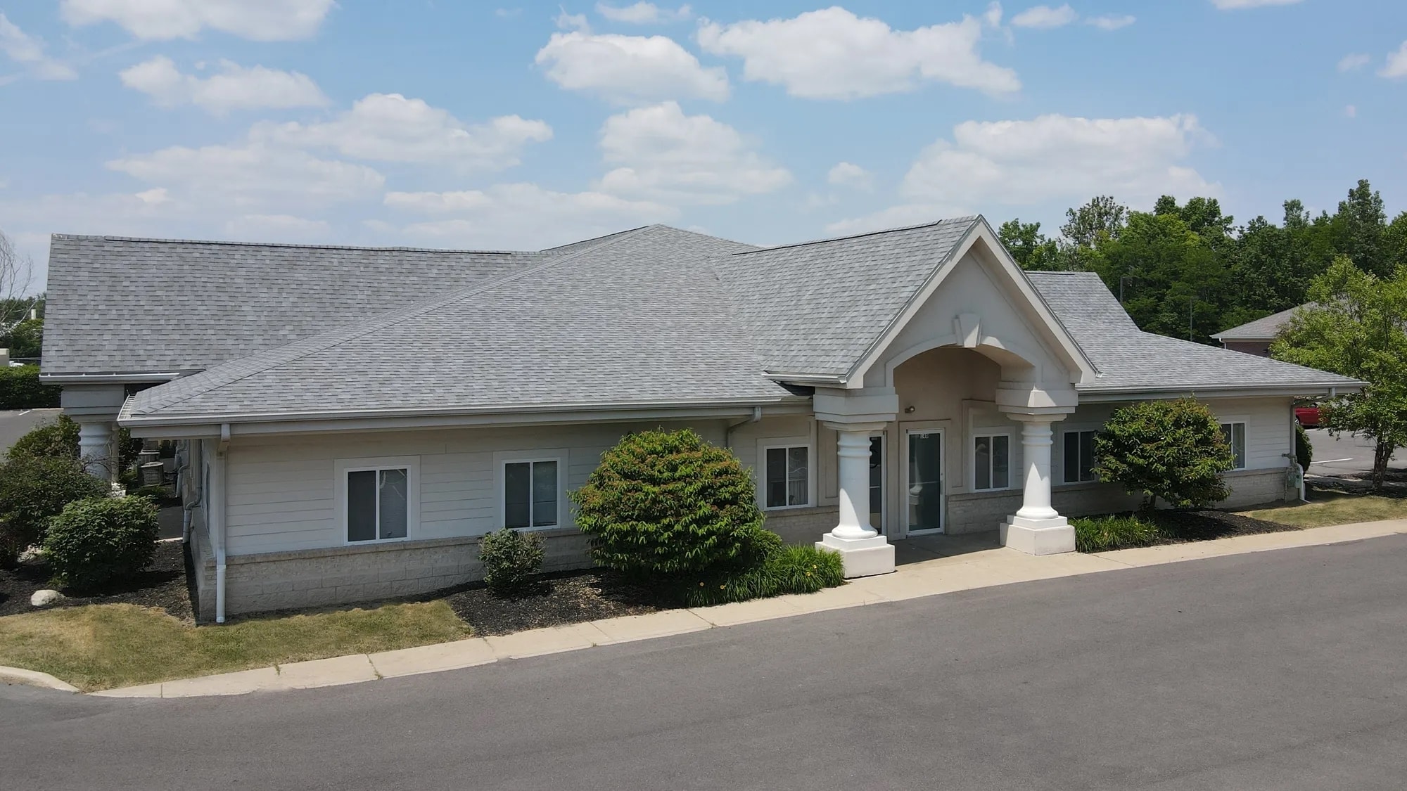 702 Commerce Dr, Perrysburg, OH for lease Primary Photo- Image 1 of 17