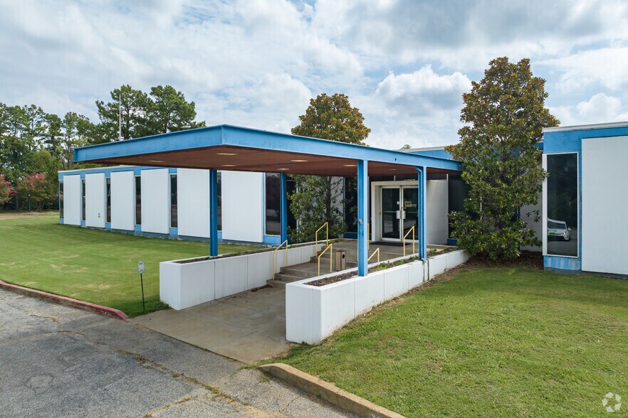 8735 Hamilton Rd, Southaven, MS à louer - Photo du bâtiment - Image 3 de 14