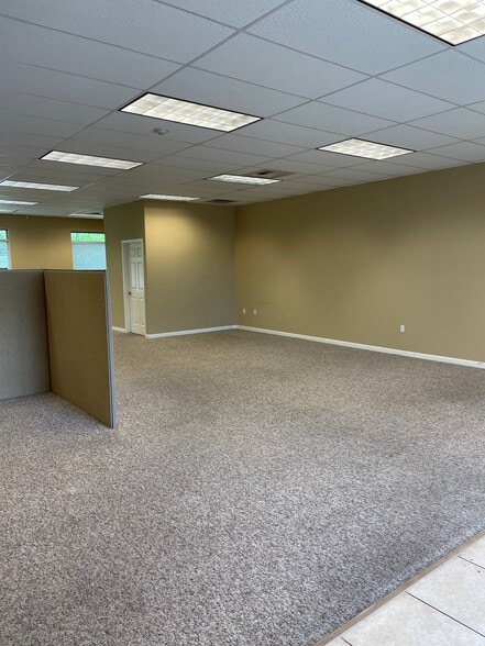 1190 Selmi Dr, Reno, NV for lease - Building Photo - Image 3 of 12