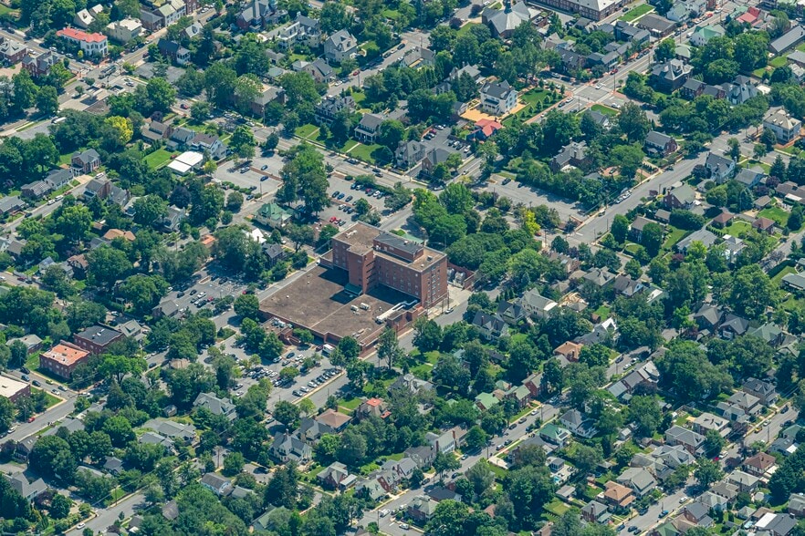 333 W Cork St, Winchester, VA for sale - Building Photo - Image 3 of 11