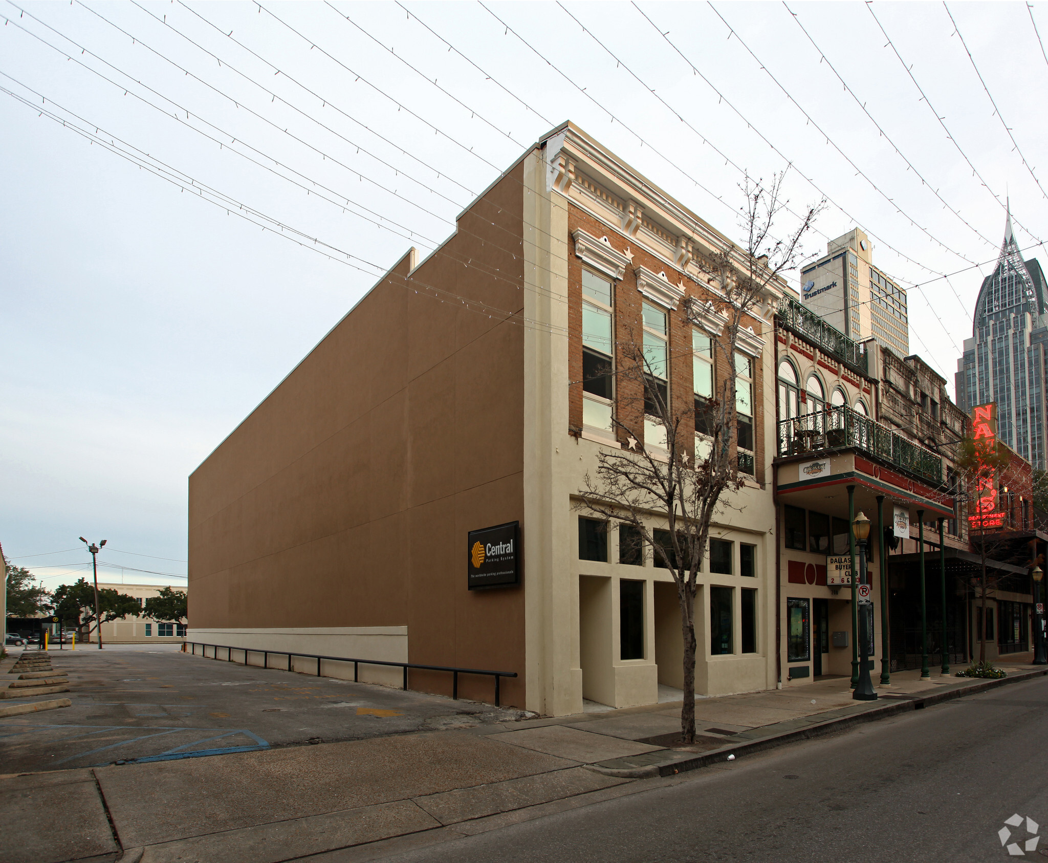 210 Dauphin St, Mobile, AL for sale Primary Photo- Image 1 of 1