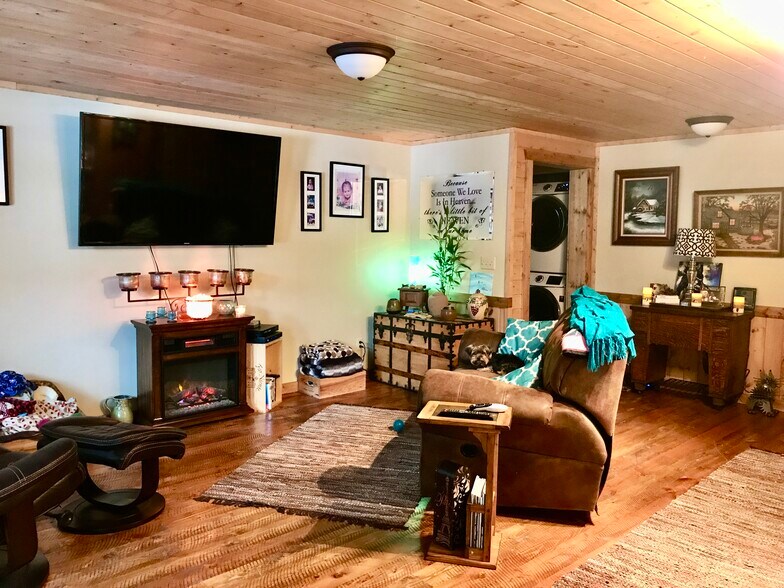 4143 Huckleberry Ln, Island Park, ID à vendre - Photo du bâtiment - Image 2 de 27