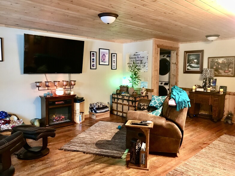 4143 Huckleberry Ln, Island Park, ID à vendre - Photo du bâtiment - Image 2 de 27