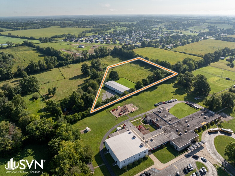 106 Meigs Ln, Junction City, KY for sale - Building Photo - Image 1 of 10