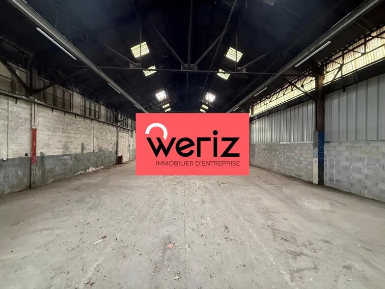 Flex in Marseille for lease - Interior Photo - Image 1 of 6