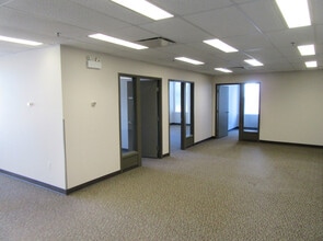 2002 Victoria Av, Regina, SK for lease Interior Photo- Image 2 of 7