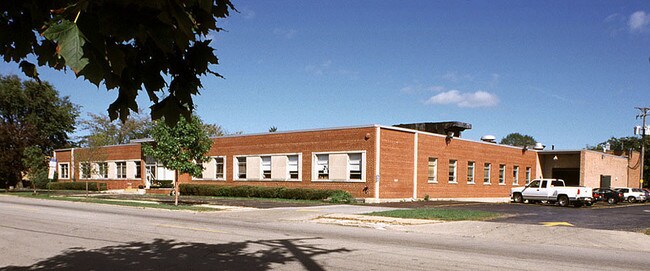 Plus de détails pour 8035 Austin Ave, Morton Grove, IL - Industriel à louer