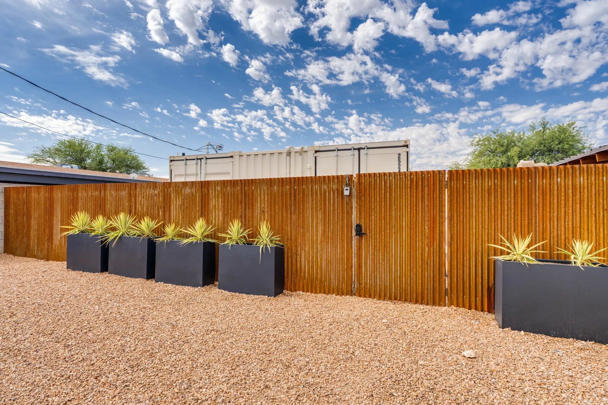 2524 E Lester St, Tucson, AZ for sale Primary Photo- Image 1 of 16