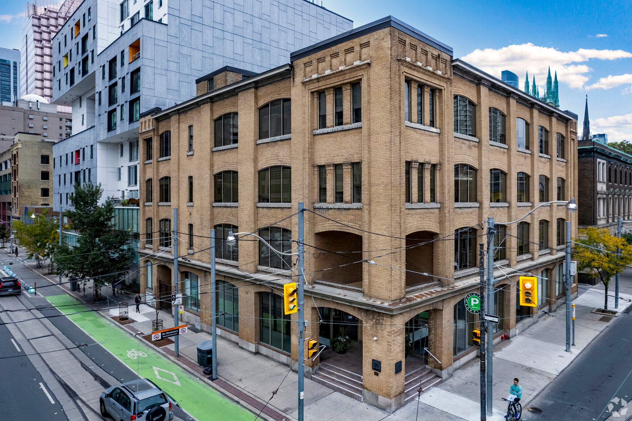 70 Richmond St E, Toronto, ON à vendre Photo principale- Image 1 de 1