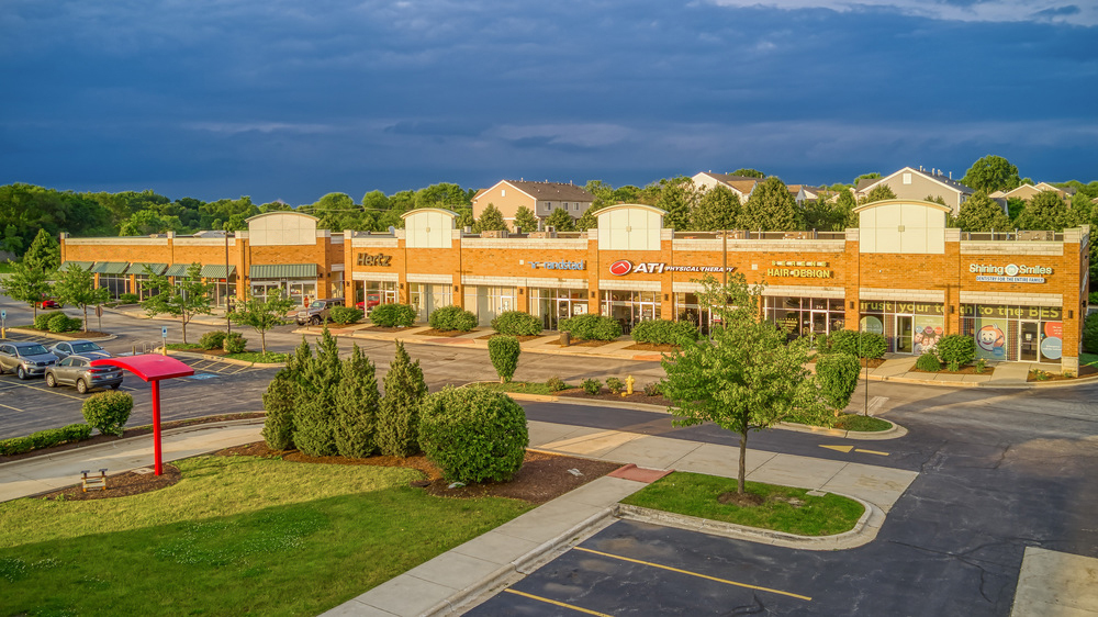 226 N Bolingbrook Dr, Bolingbrook, IL for lease Building Photo- Image 1 of 4