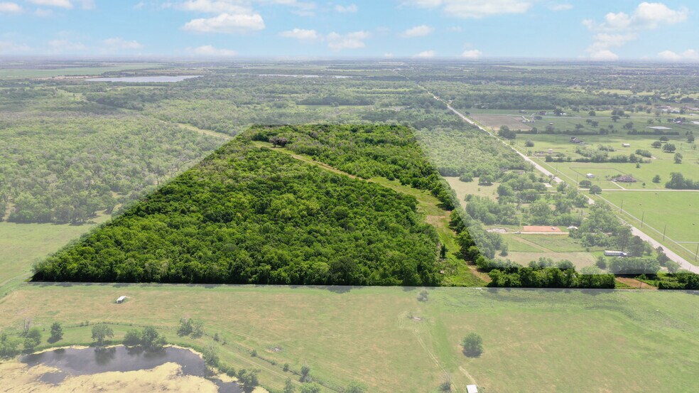 2932 W FM 1462, Rosharon, TX à vendre - Photo du bâtiment - Image 3 de 21