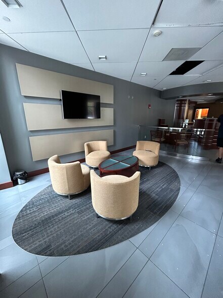 95 Kneeland St, Boston, MA for lease - Building Photo - Image 1 of 28