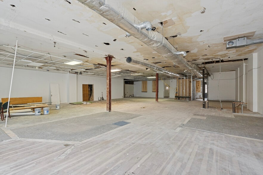 7145-47 Germantown Ave, Philadelphia, PA for lease - Interior Photo - Image 2 of 7