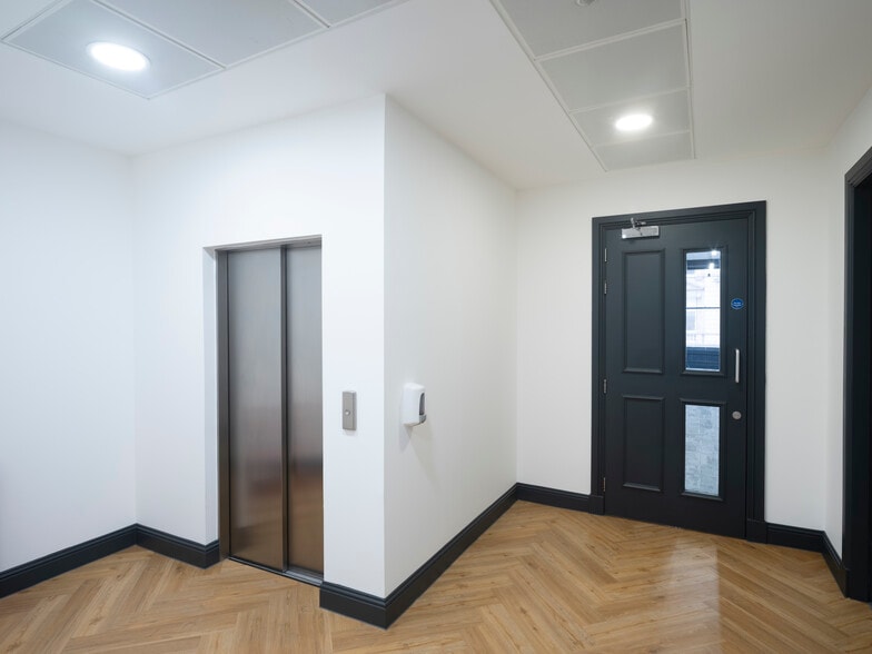 204 West George St, Glasgow à louer - Photo du bâtiment - Image 3 de 9