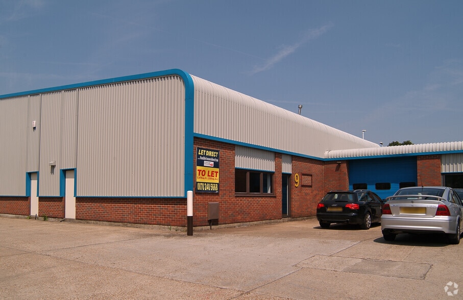 Oxford Rd, Wokingham for lease - Building Photo - Image 2 of 3