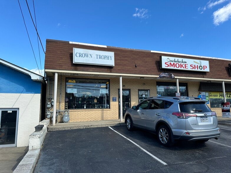 406-414 W Ridge Pike, Conshohocken, PA for lease - Building Photo - Image 3 of 4
