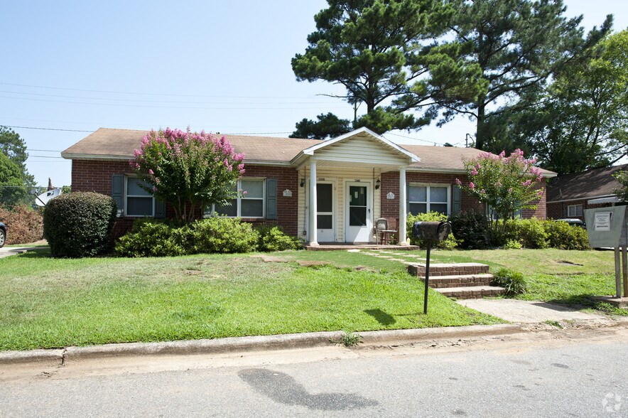 2542 N Pierce Cir, Macon, GA for sale - Primary Photo - Image 1 of 4