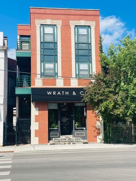1645 N Clybourn Ave, Chicago, IL à vendre - Photo du bâtiment - Image 1 de 25