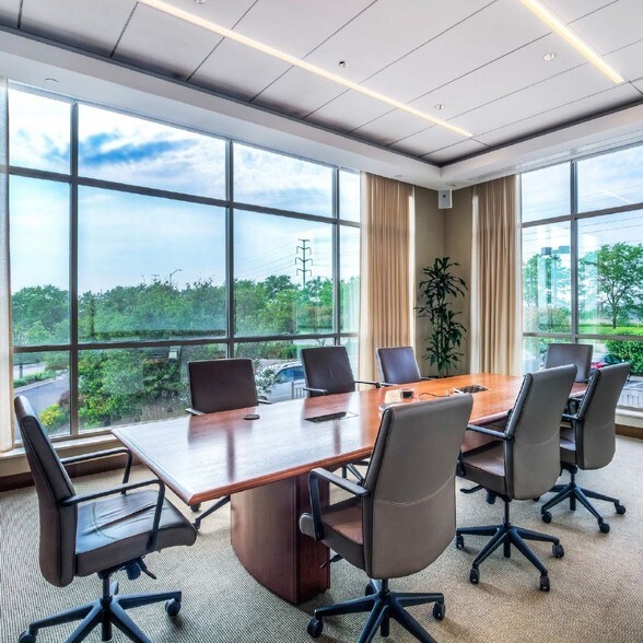 4355 Weaver Pky, Warrenville, IL à louer - Photo intérieure - Image 2 de 8