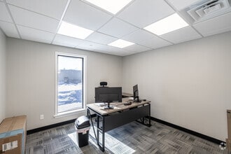 198-202 Benton Dr, East Longmeadow, MA for lease Interior Photo- Image 1 of 15