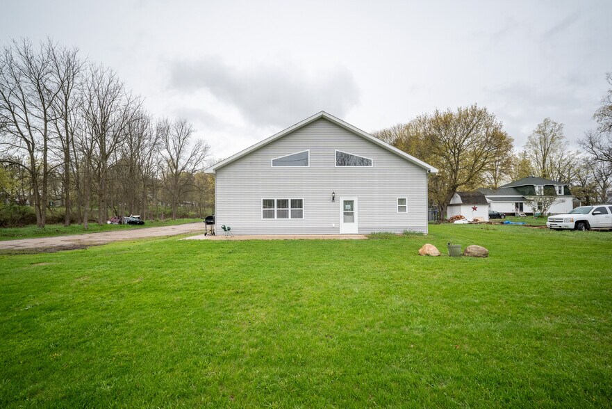 410 Division st, Hersey, MI à vendre - Photo du bâtiment - Image 2 de 28