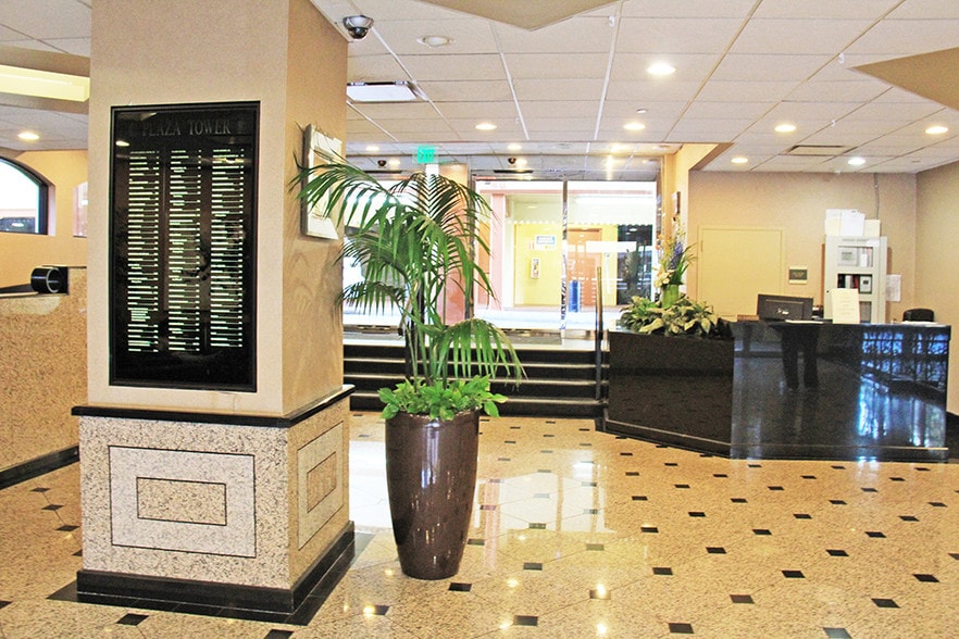 111 2nd Ave NE, Saint Petersburg, FL for lease - Interior Photo - Image 2 of 15