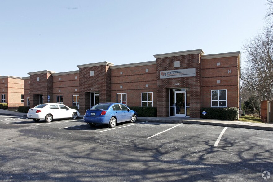 256 Seaboard Ln, Franklin, TN à louer - Photo du bâtiment - Image 2 de 3