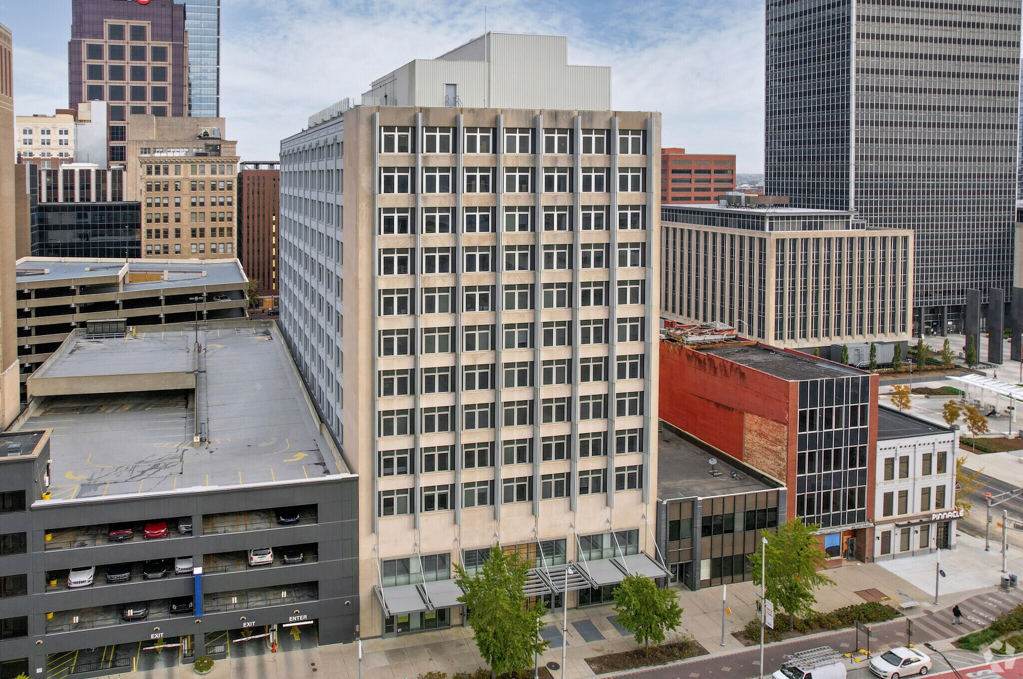 130 E Washington St, Indianapolis, IN à louer Photo du bâtiment- Image 1 de 5