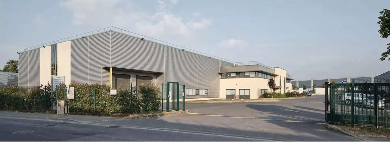 Industrial in Le Mesnil-Amelot for lease Building Photo- Image 1 of 15
