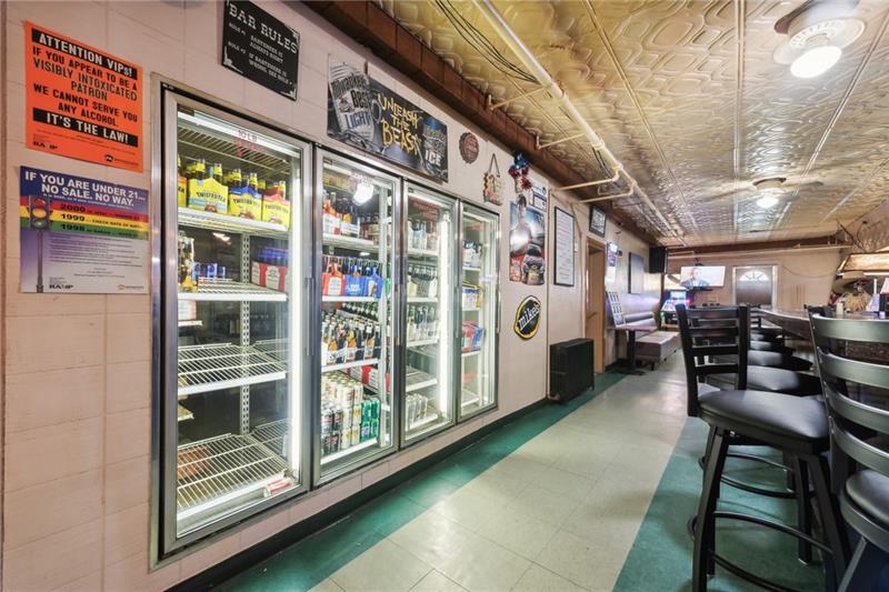 2029 PA-981, New Alexandria, PA for sale - Interior Photo - Image 2 of 13